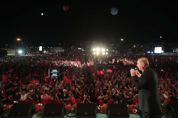 Atatürk Havalimanında tarihi gün... Cumhurbaşkanı Erdoğandan önemli açıklamalar